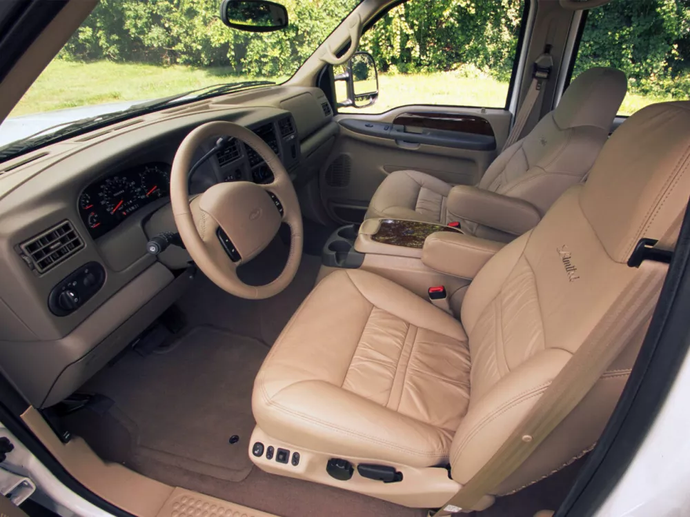 Автомобиль Ford Excursion Внедорожник (5 дверей)