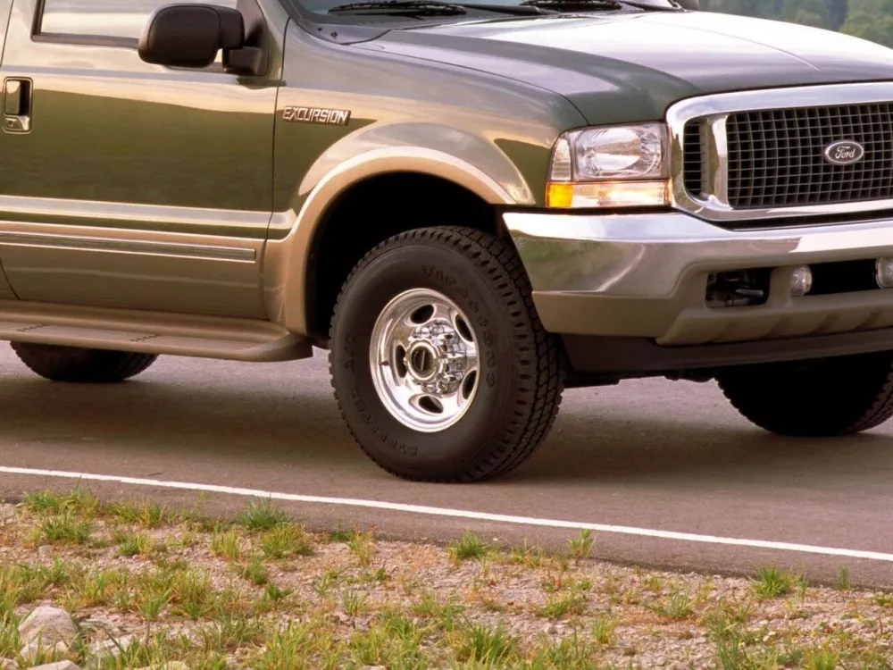 Автомобиль Ford Excursion Внедорожник (5 дверей)