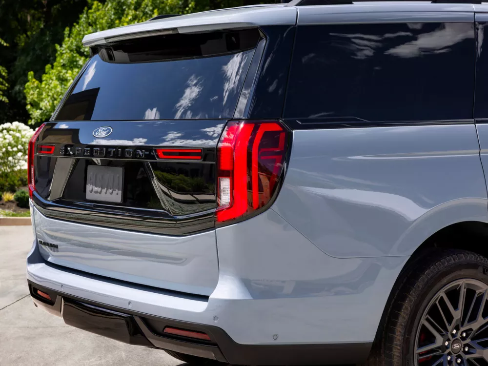 Автомобиль Ford Expedition V Внедорожник (5 дверей)