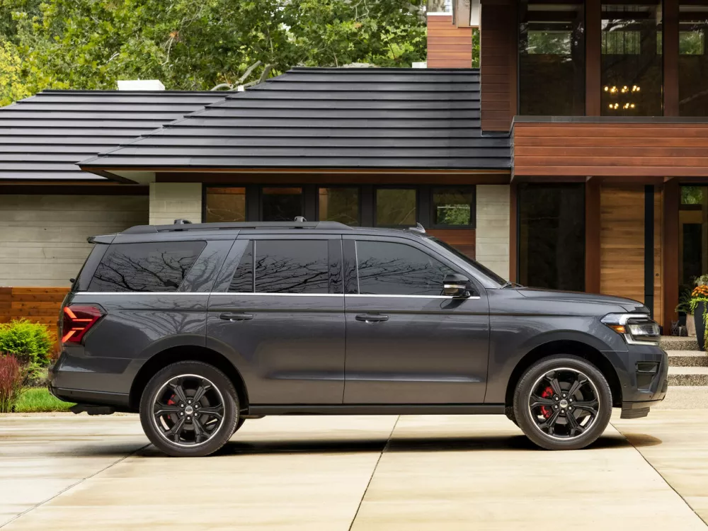Автомобиль Ford Expedition IV Рестайлинг Внедорожник (5 дверей)
