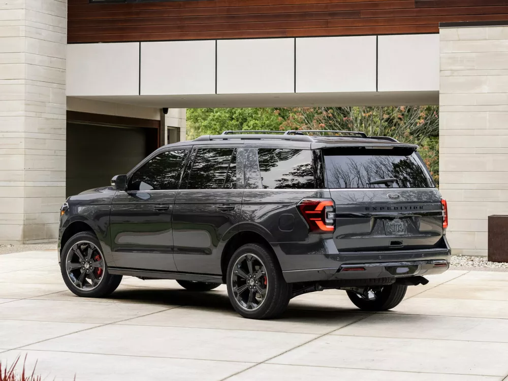 Автомобиль Ford Expedition IV Рестайлинг Внедорожник (5 дверей)
