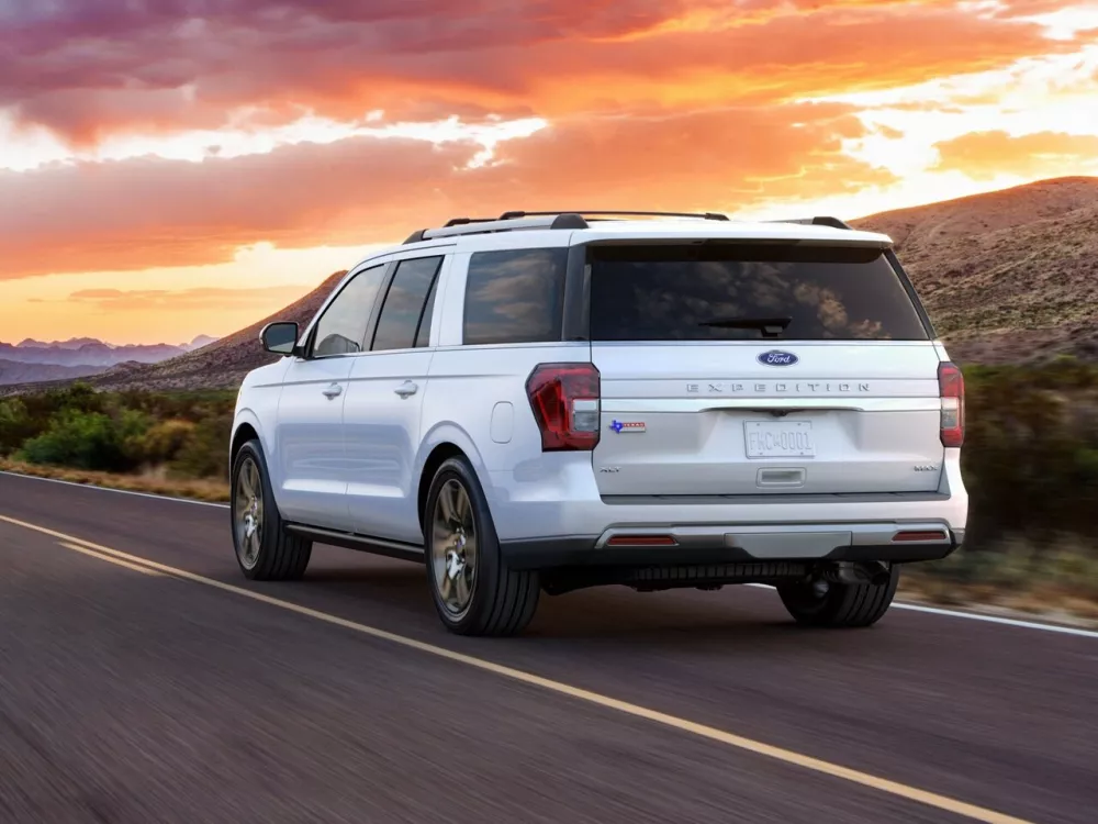 Автомобиль Ford Expedition IV Рестайлинг Внедорожник (5 дверей) MAX