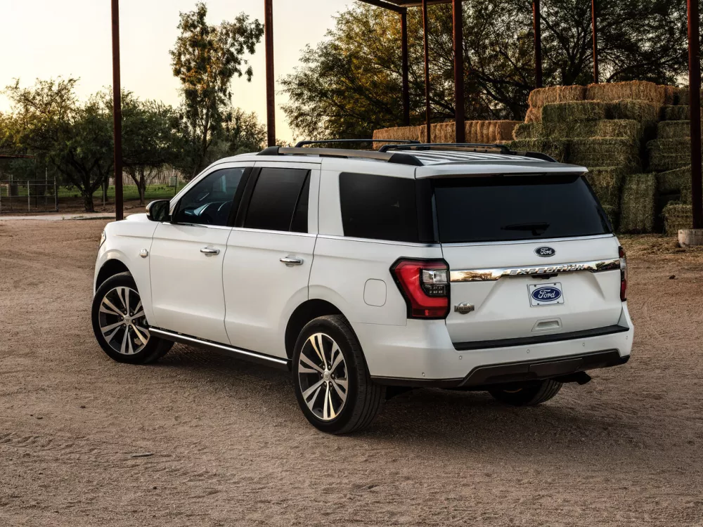 Автомобиль Ford Expedition IV Внедорожник (5 дверей)