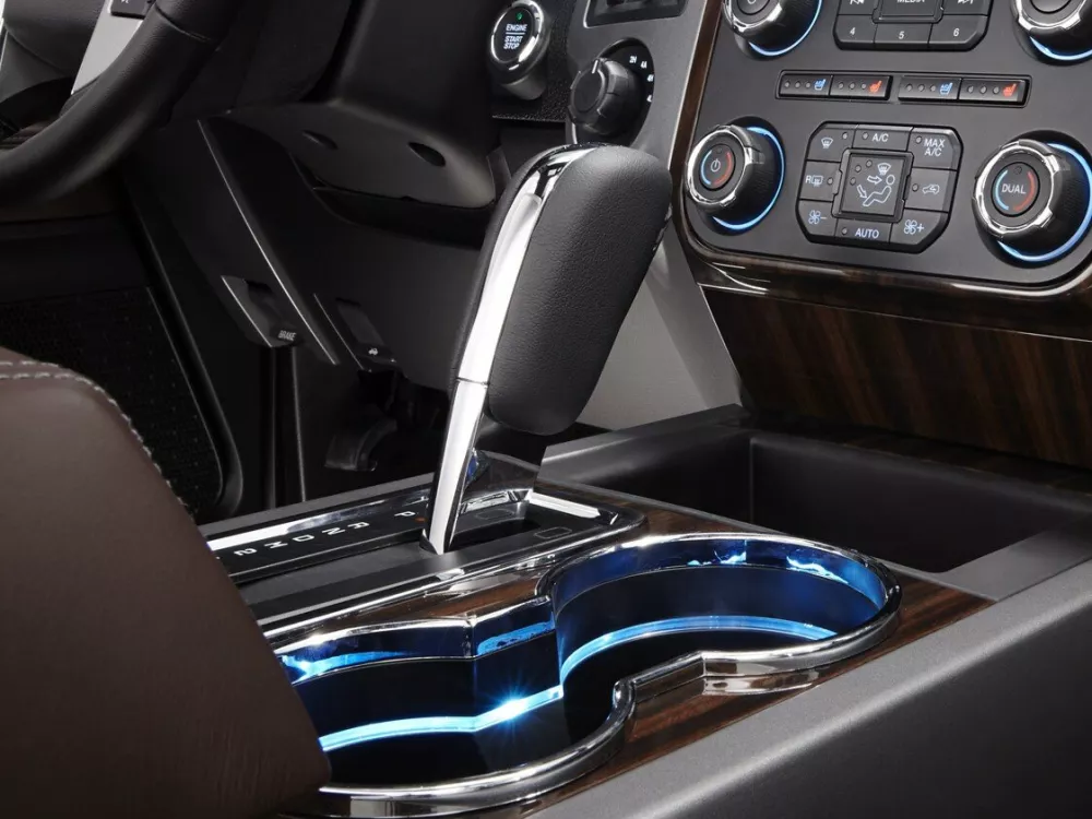 Автомобиль Ford Expedition III Рестайлинг Внедорожник (5 дверей)
