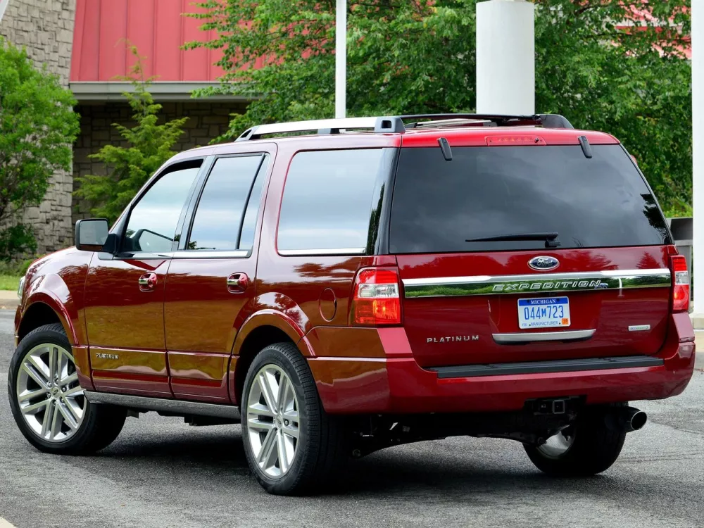 Автомобиль Ford Expedition III Рестайлинг Внедорожник (5 дверей)