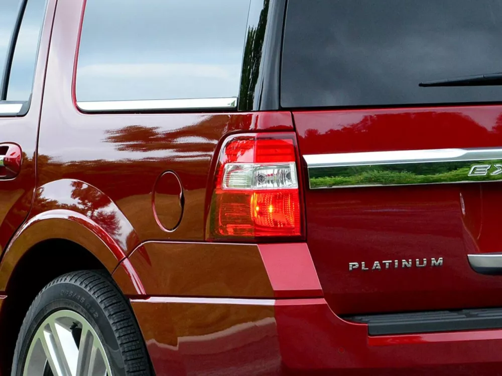Автомобиль Ford Expedition III Рестайлинг Внедорожник (5 дверей)