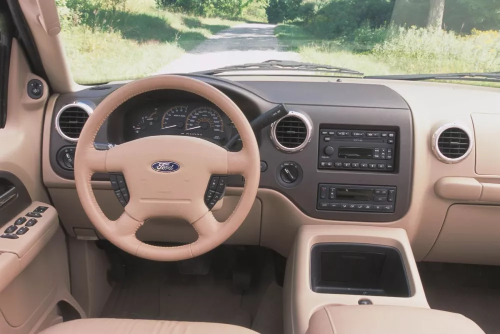 Автомобиль Ford Expedition II Внедорожник (5 дверей)