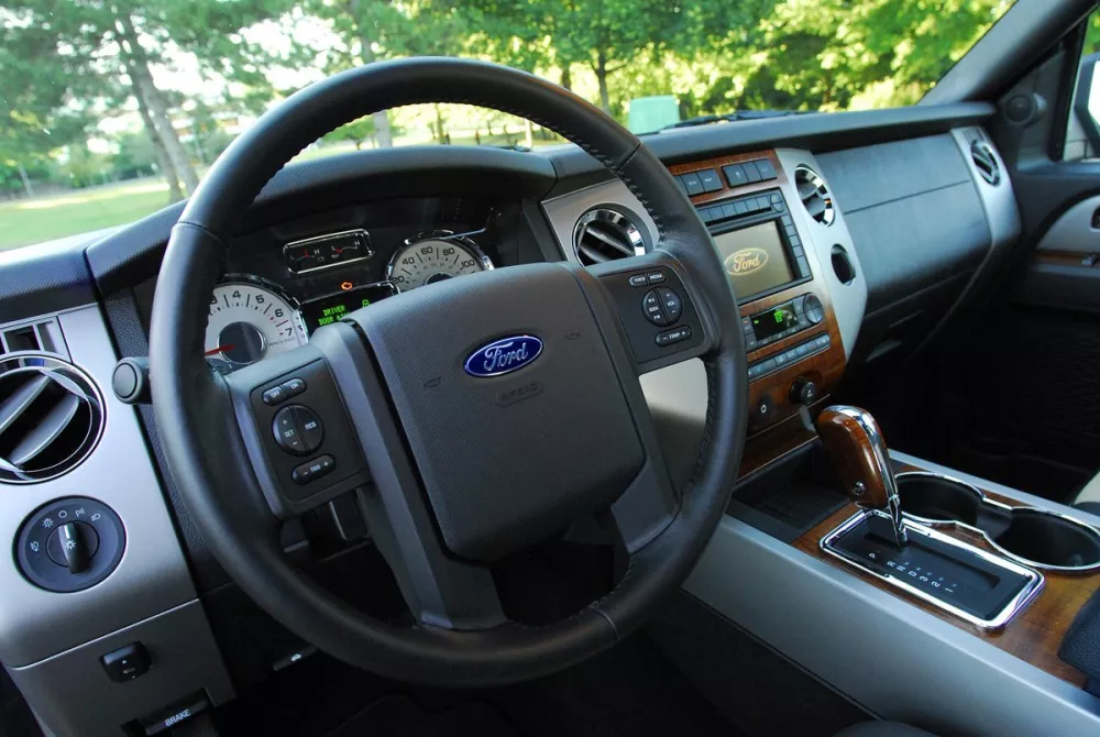 Автомобиль Ford Expedition III Внедорожник (5 дверей)