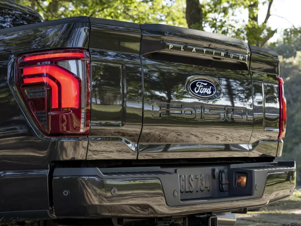 Автомобиль Ford F-150 XIV Рестайлинг Пикап Двойная кабина SuperCrew