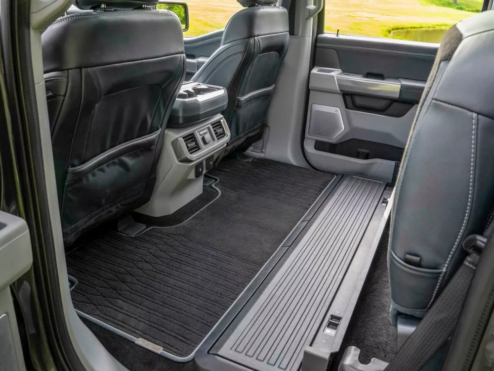 Автомобиль Ford F-150 XIV Пикап Двойная кабина SuperCrew