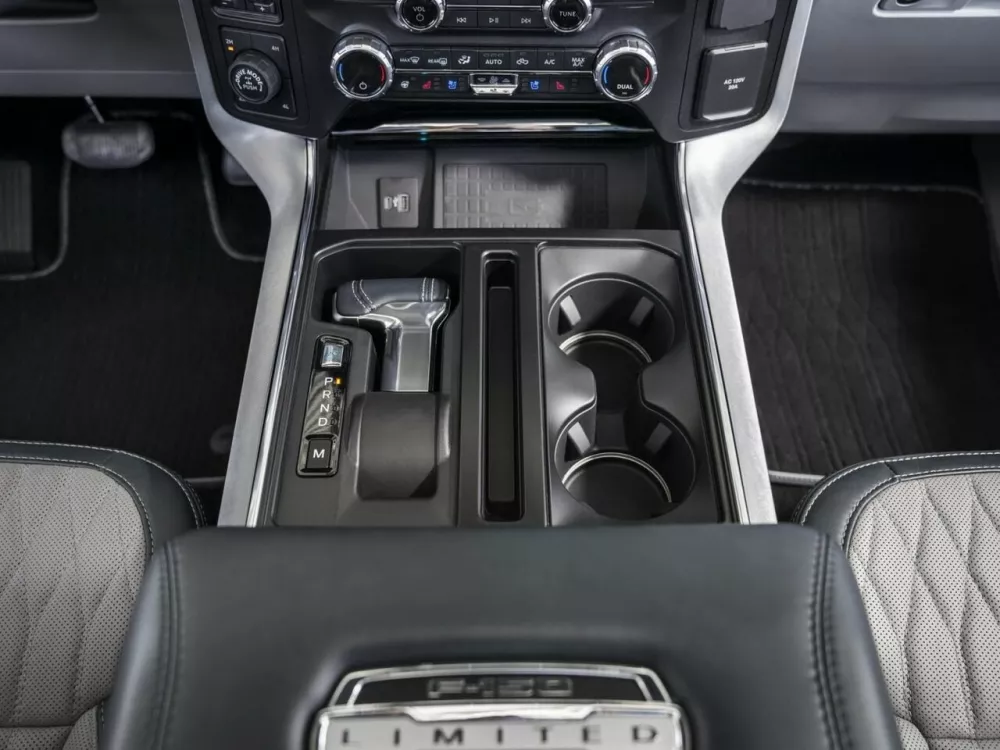 Автомобиль Ford F-150 XIV Пикап Двойная кабина SuperCrew
