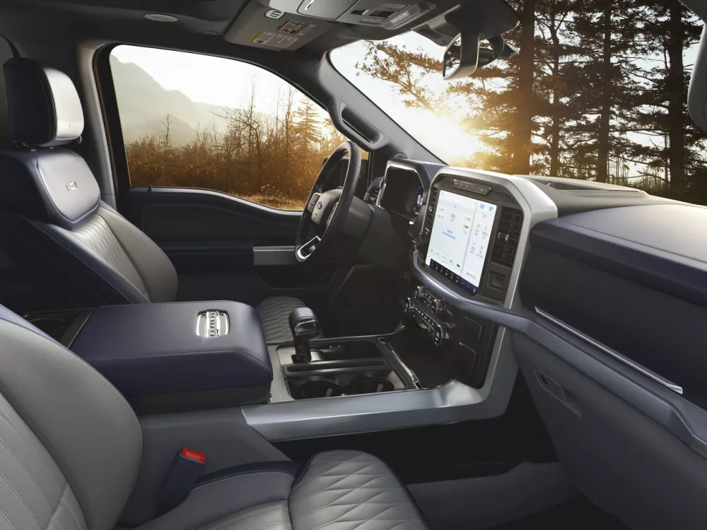 Автомобиль Ford F-150 XIV Пикап Двойная кабина SuperCrew