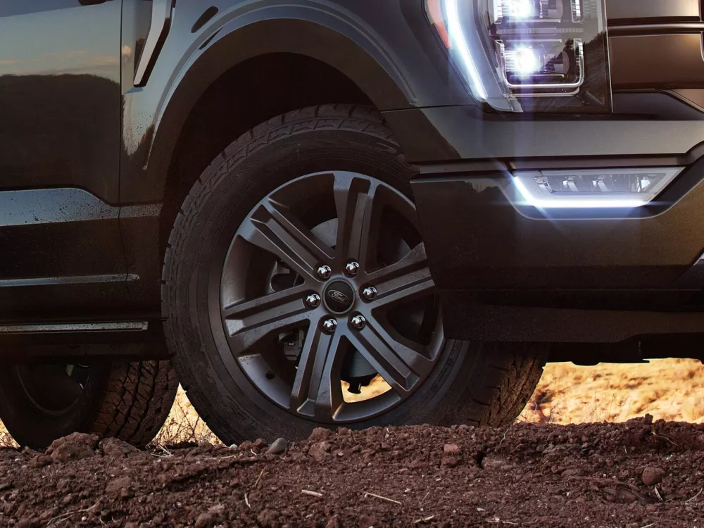Автомобиль Ford F-150 XIV Пикап Двойная кабина SuperCrew