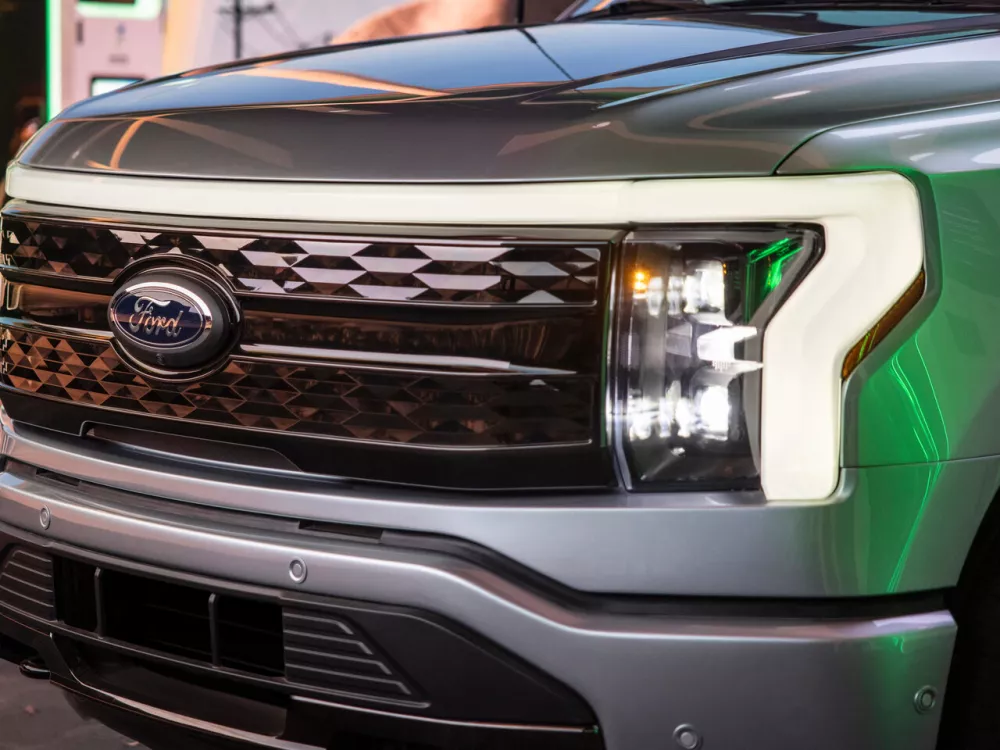 Автомобиль Ford F-150 XIV Пикап Двойная кабина Lightning