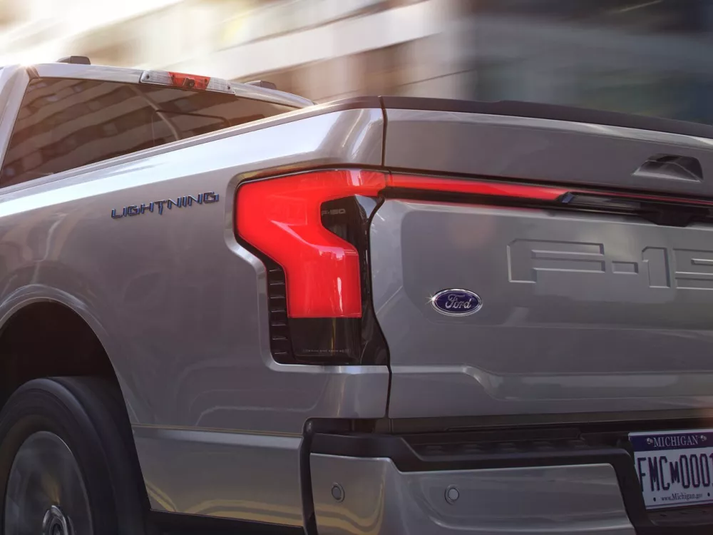 Автомобиль Ford F-150 XIV Пикап Двойная кабина Lightning