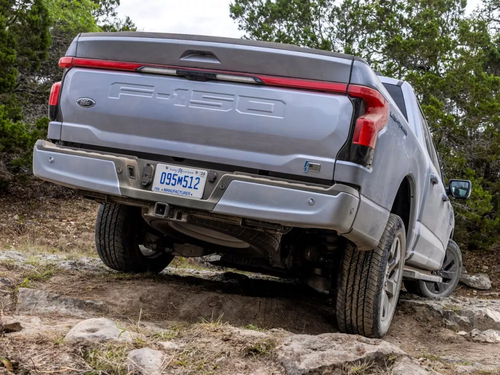 Автомобиль Ford F-150 XIV Пикап Двойная кабина Lightning