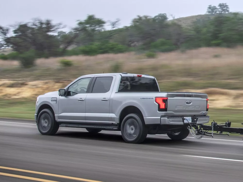 Автомобиль Ford F-150 XIV Пикап Двойная кабина Lightning