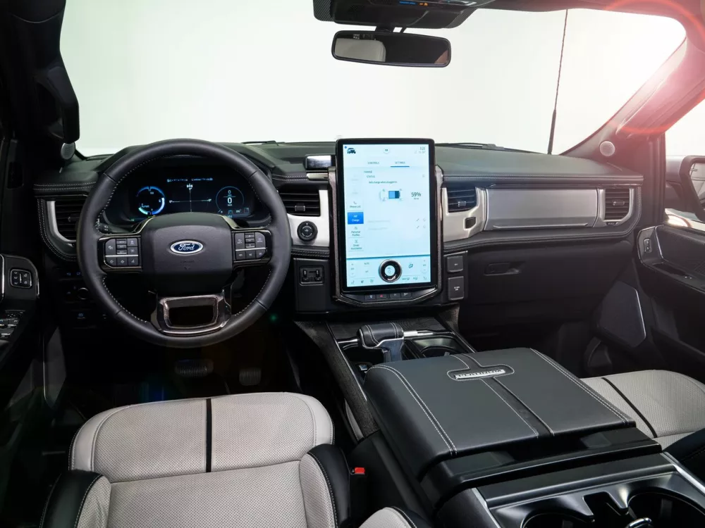 Автомобиль Ford F-150 XIV Пикап Двойная кабина Lightning