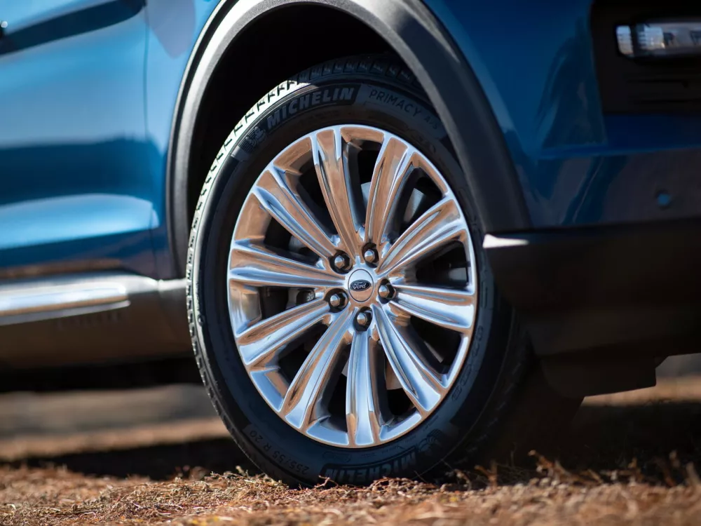 Автомобиль Ford Explorer VI Внедорожник (5 дверей)
