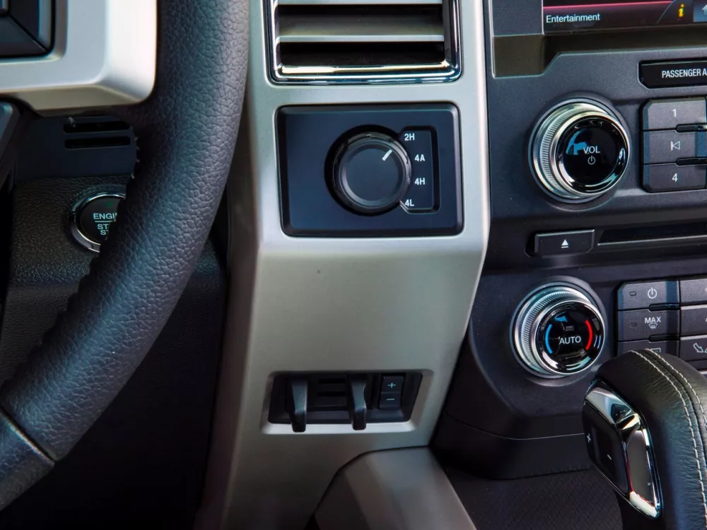 Автомобиль Ford F-150 XIII Пикап Двойная кабина SuperCrew