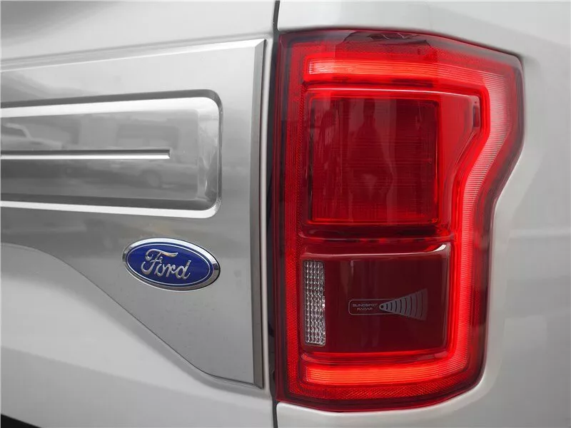 Автомобиль Ford F-150 XIII Пикап Полуторная кабина SuperCab