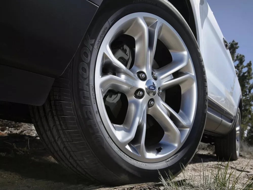 Автомобиль Ford Explorer V Внедорожник (5 дверей)