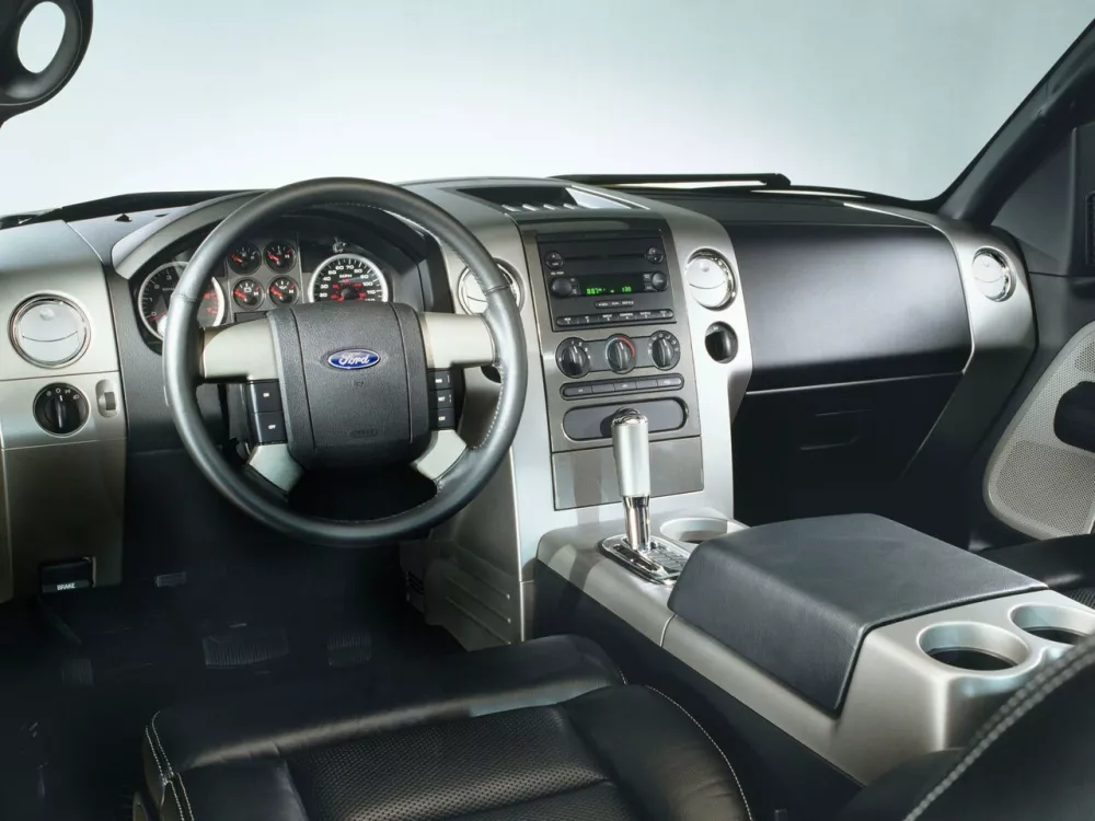 Автомобиль Ford F-150 XI Пикап Одинарная кабина