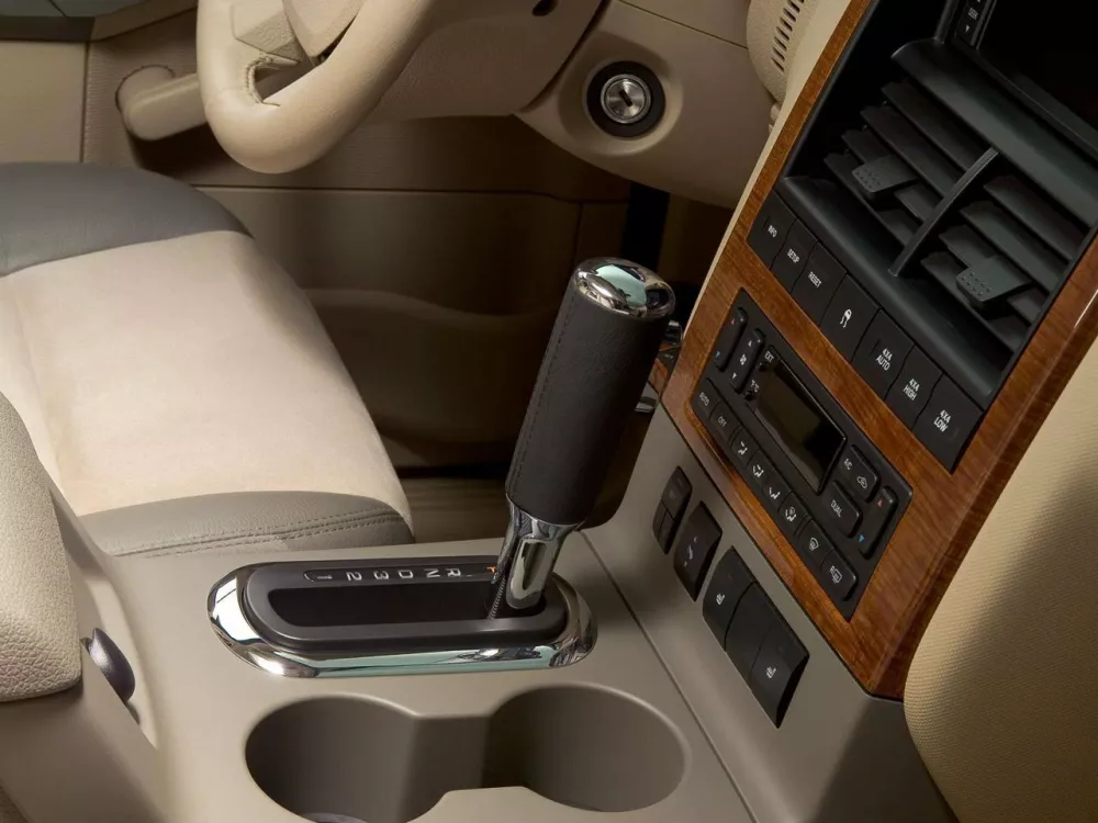 Автомобиль Ford Explorer IV Внедорожник (5 дверей)