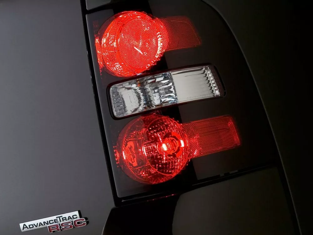 Автомобиль Ford Explorer IV Внедорожник (5 дверей)