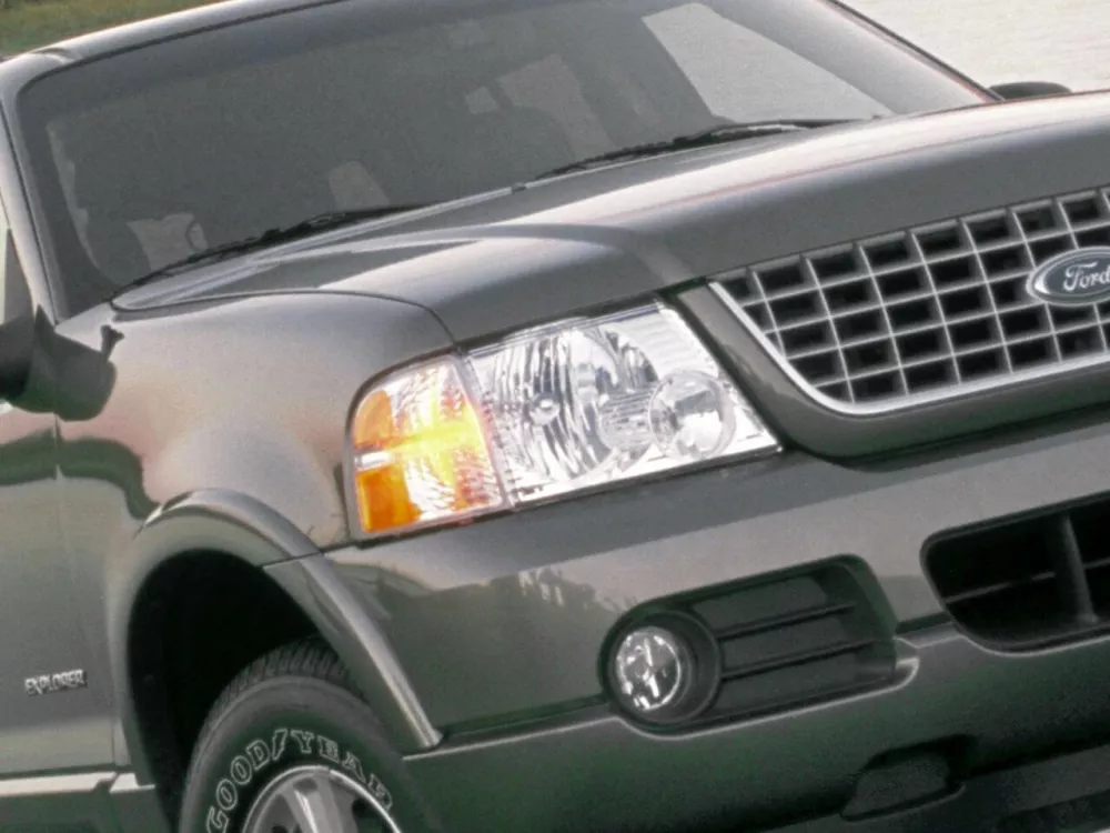 Автомобиль Ford Explorer III Внедорожник (5 дверей)