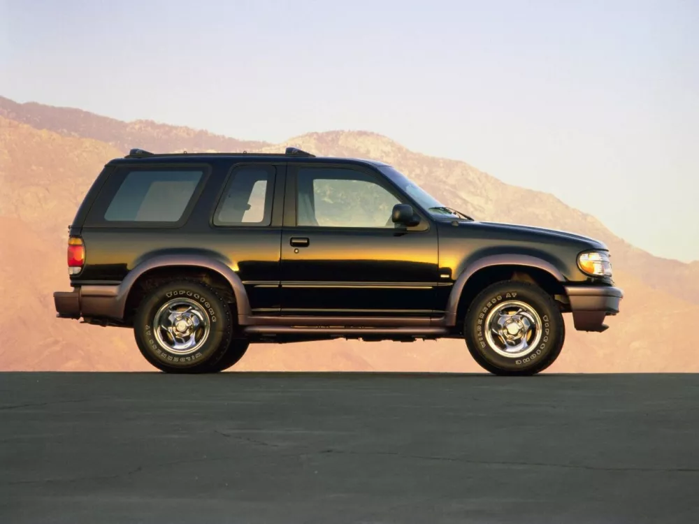 Автомобиль Ford Explorer II Внедорожник (3 двери)