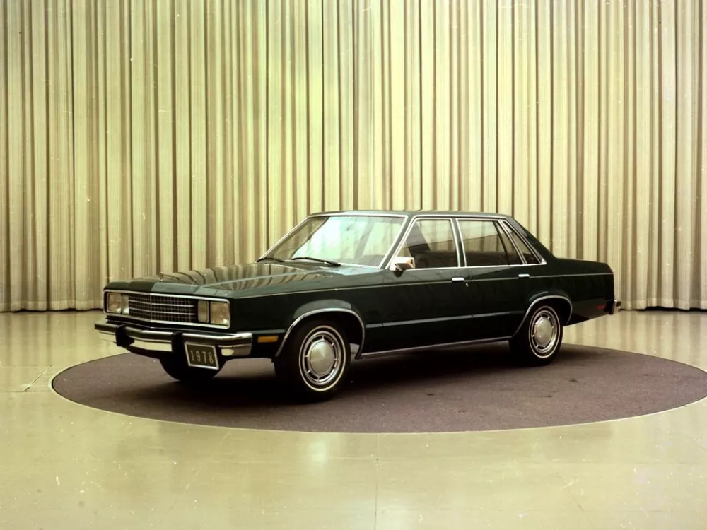 Автомобиль Ford Fairmont Седан
