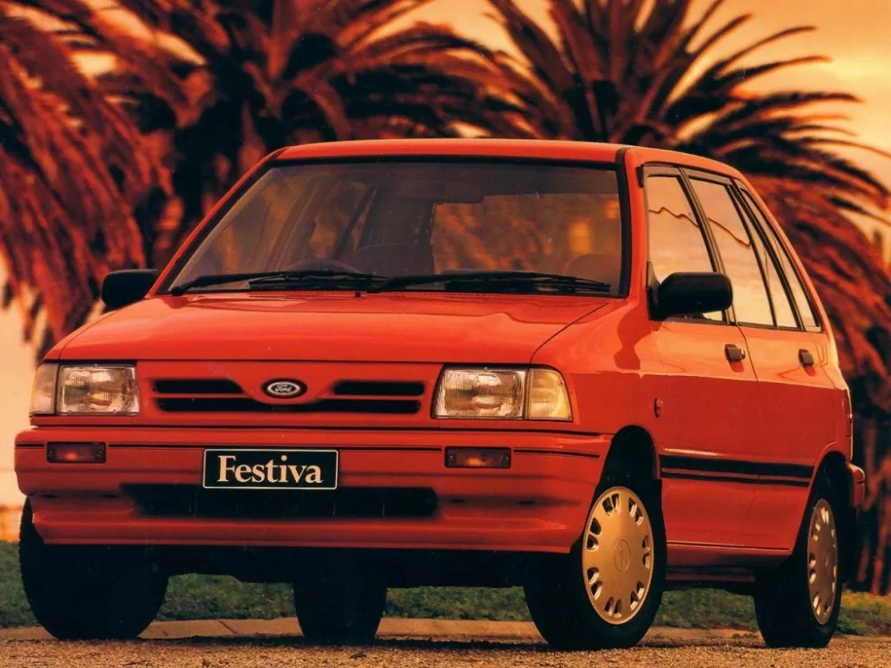 Автомобиль Ford Festiva I Хэтчбек (5 дверей)