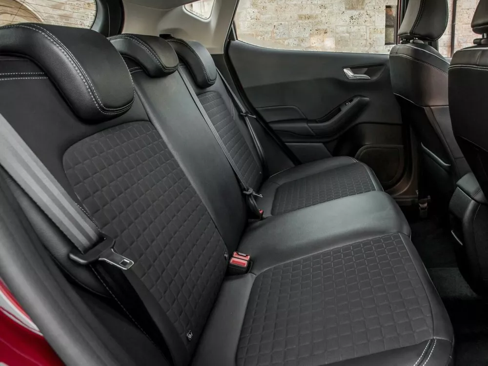 Автомобиль Ford Fiesta Mk7 Рестайлинг Хэтчбек (5 дверей)