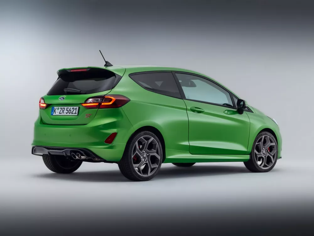 Автомобиль Ford Fiesta Mk7 Рестайлинг Хэтчбек (3 двери)