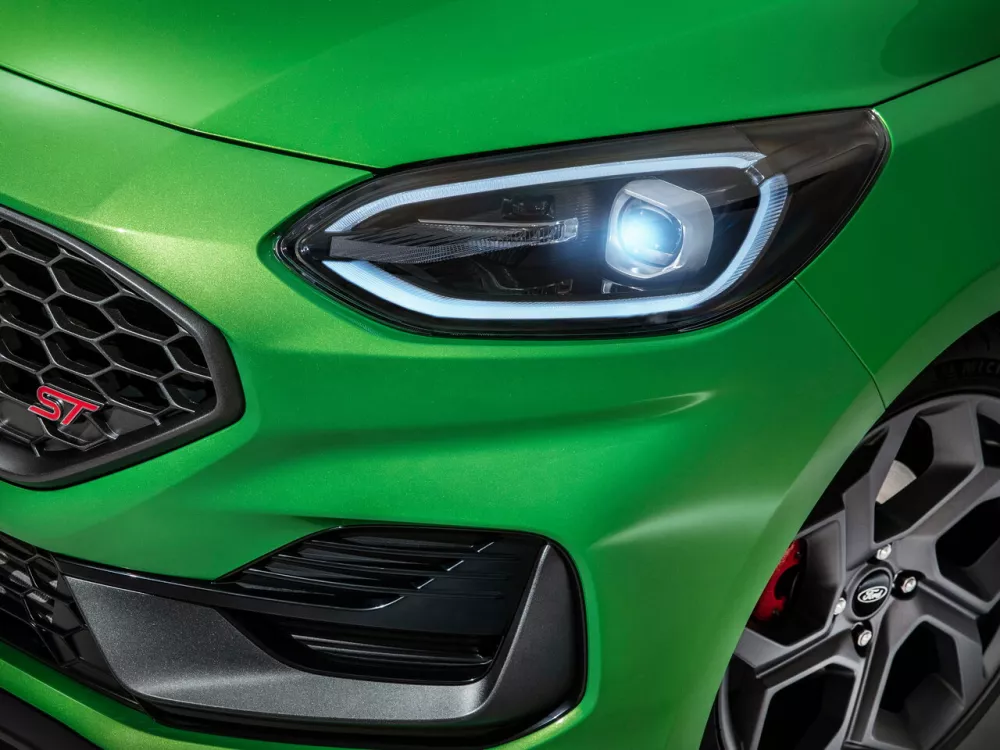 Автомобиль Ford Fiesta Mk7 Рестайлинг Хэтчбек (3 двери)