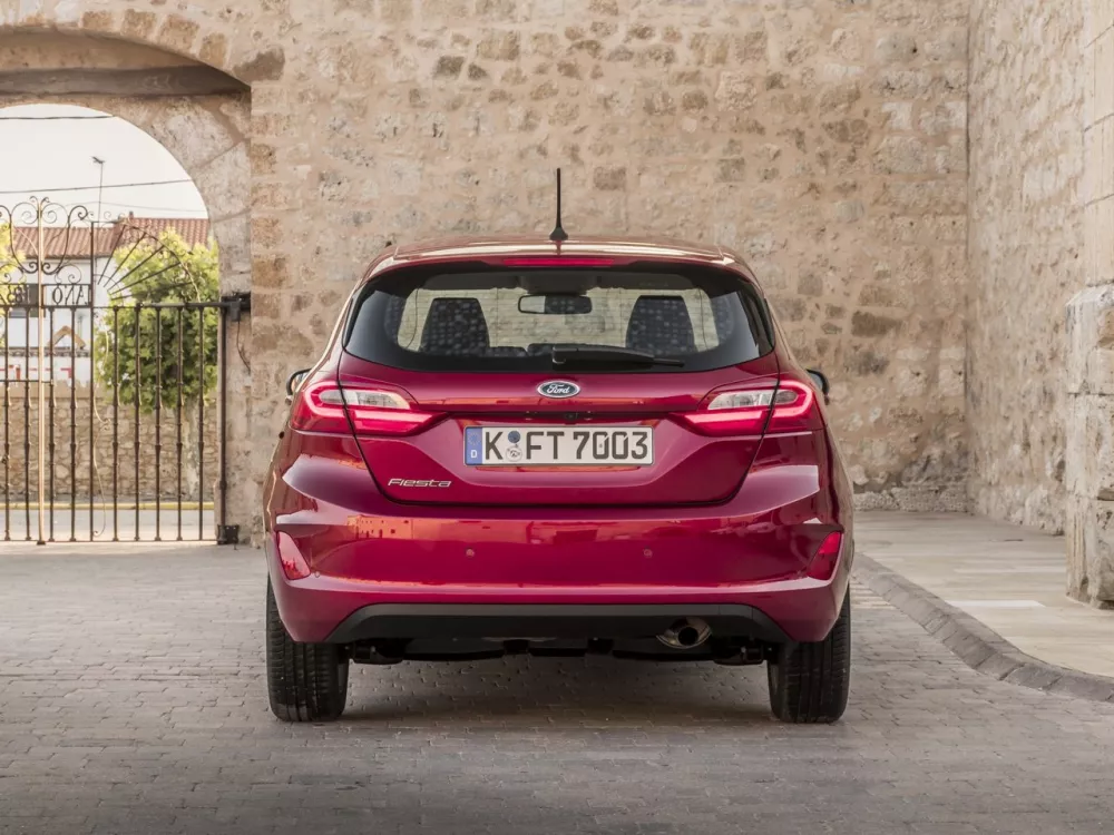 Автомобиль Ford Fiesta Mk7 Хэтчбек (5 дверей)