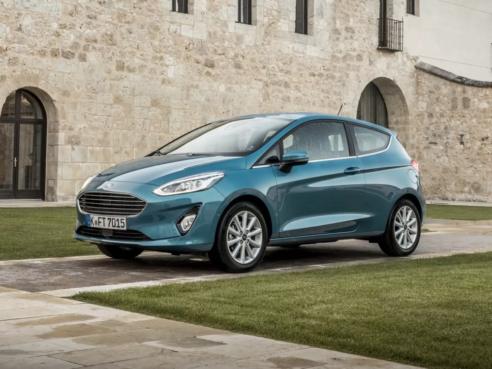 Автомобиль Ford Fiesta Mk7 Хэтчбек (3 двери)