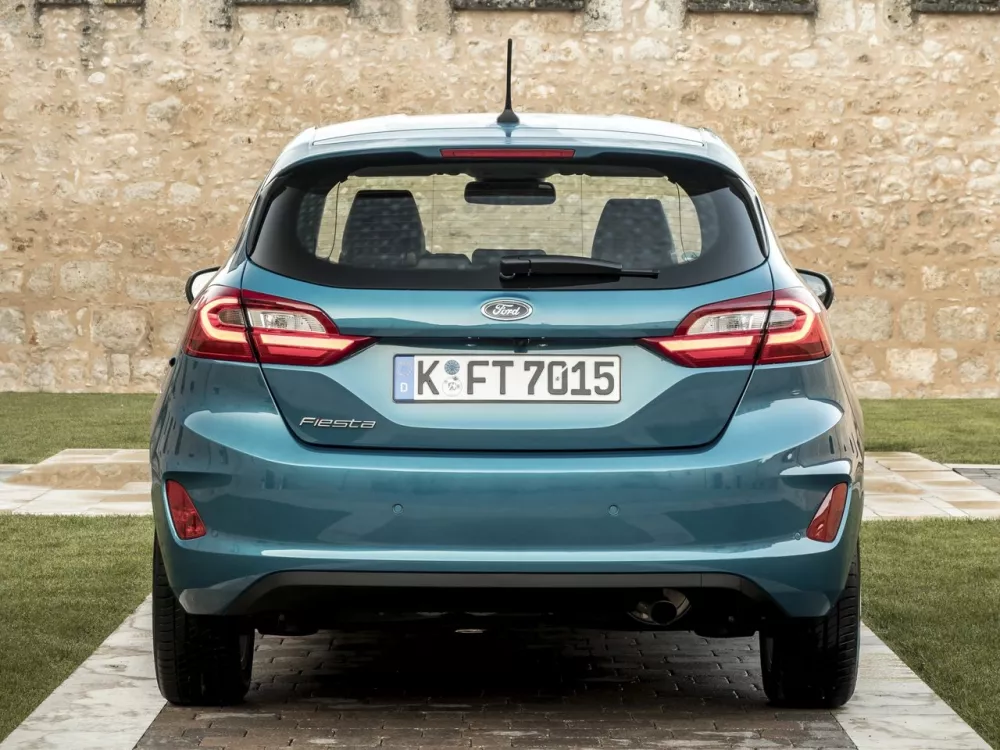 Автомобиль Ford Fiesta Mk7 Хэтчбек (3 двери)
