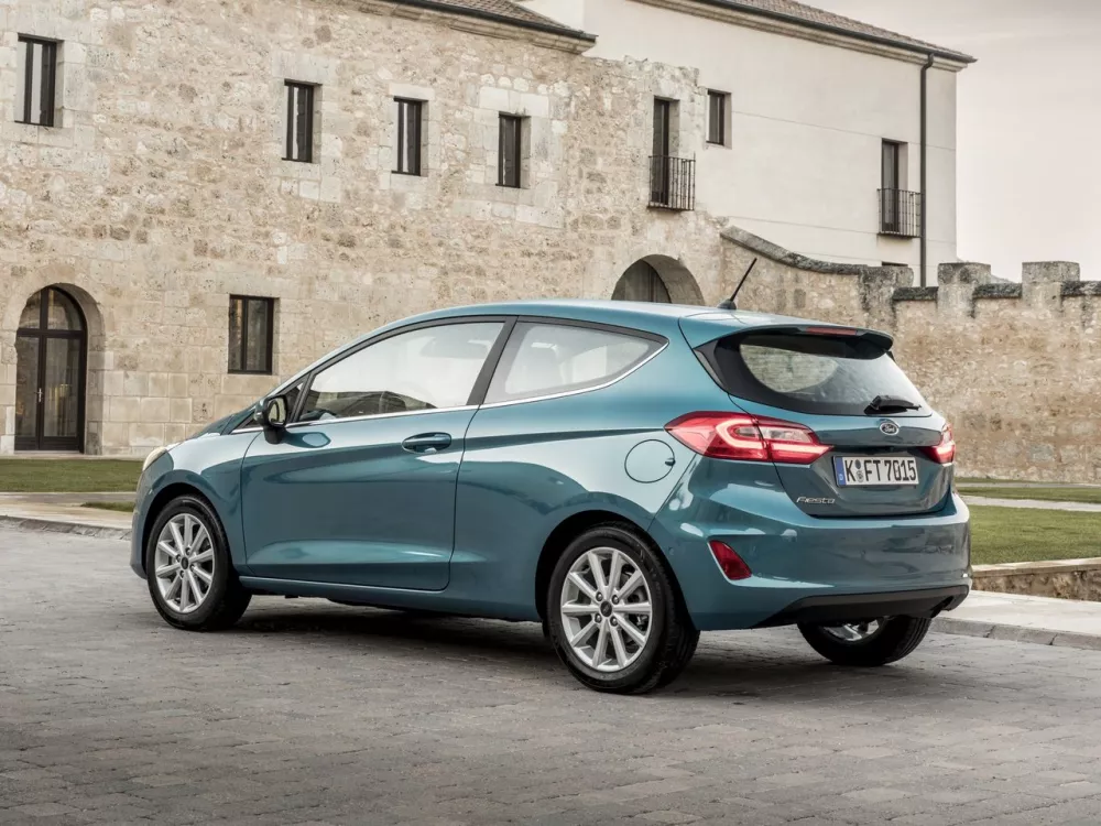 Автомобиль Ford Fiesta Mk7 Хэтчбек (3 двери)