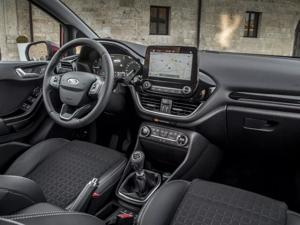 Автомобиль Ford Fiesta Mk7 Хэтчбек (3 двери)