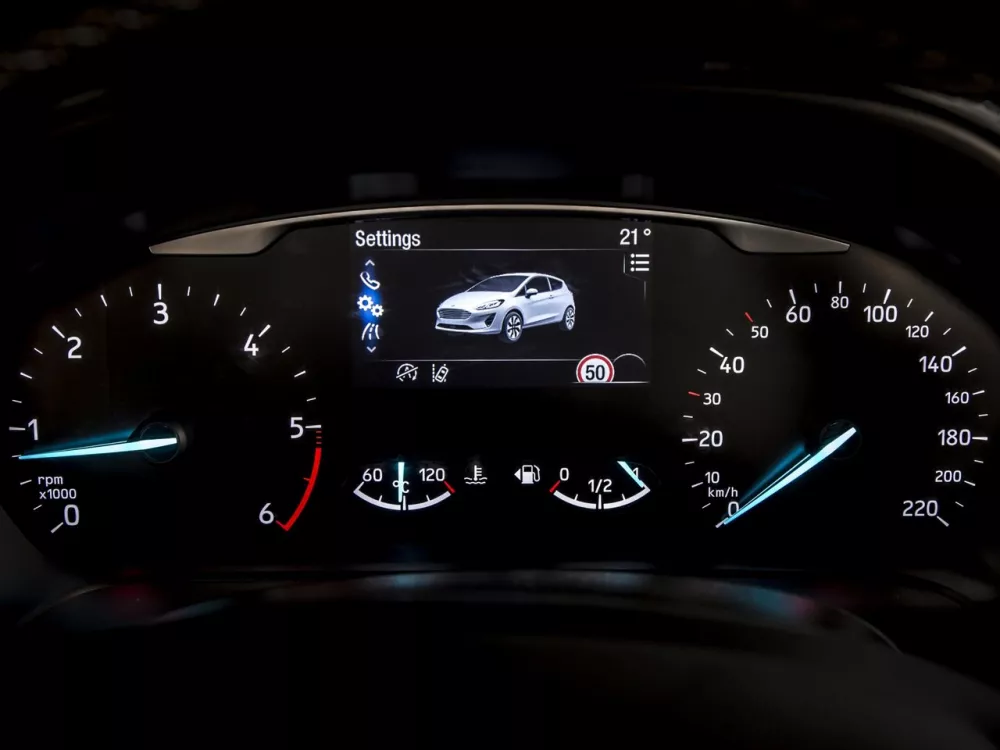Автомобиль Ford Fiesta Mk7 Хэтчбек (3 двери)