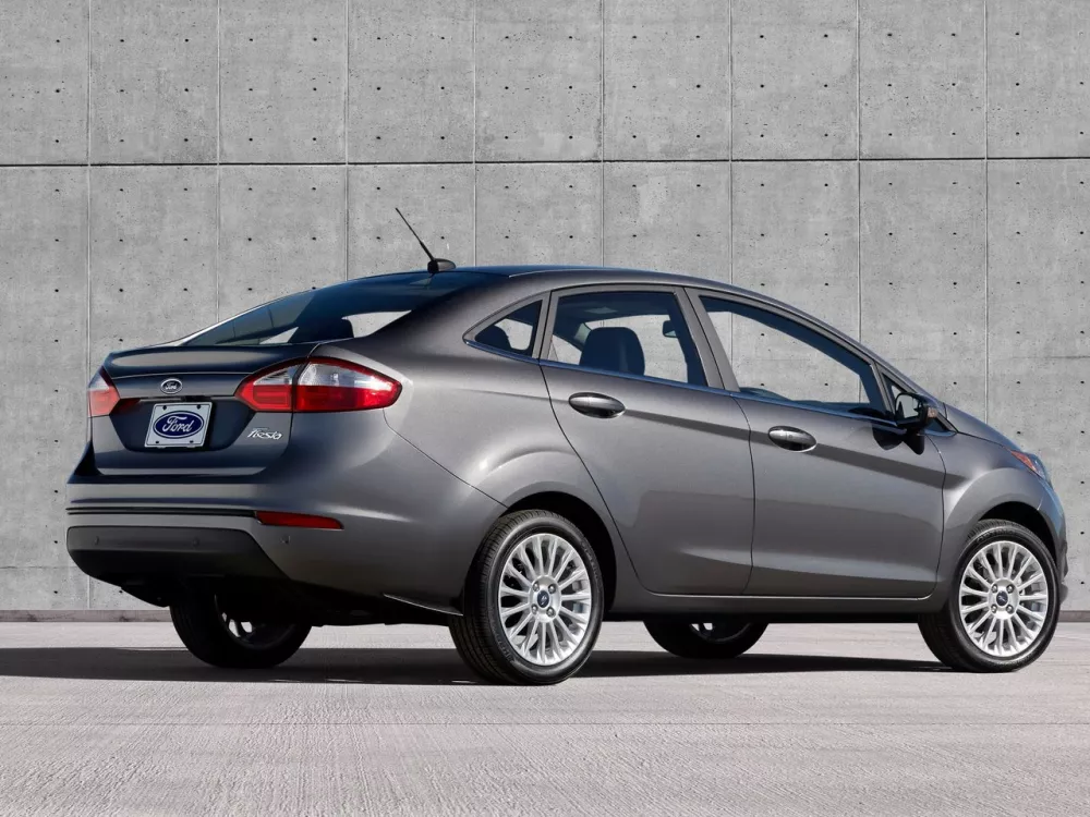 Автомобиль Ford Fiesta Mk6 Рестайлинг Седан