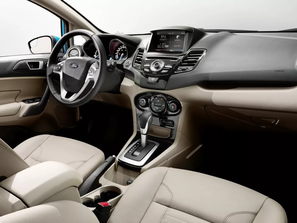 Автомобиль Ford Fiesta Mk6 Рестайлинг Седан