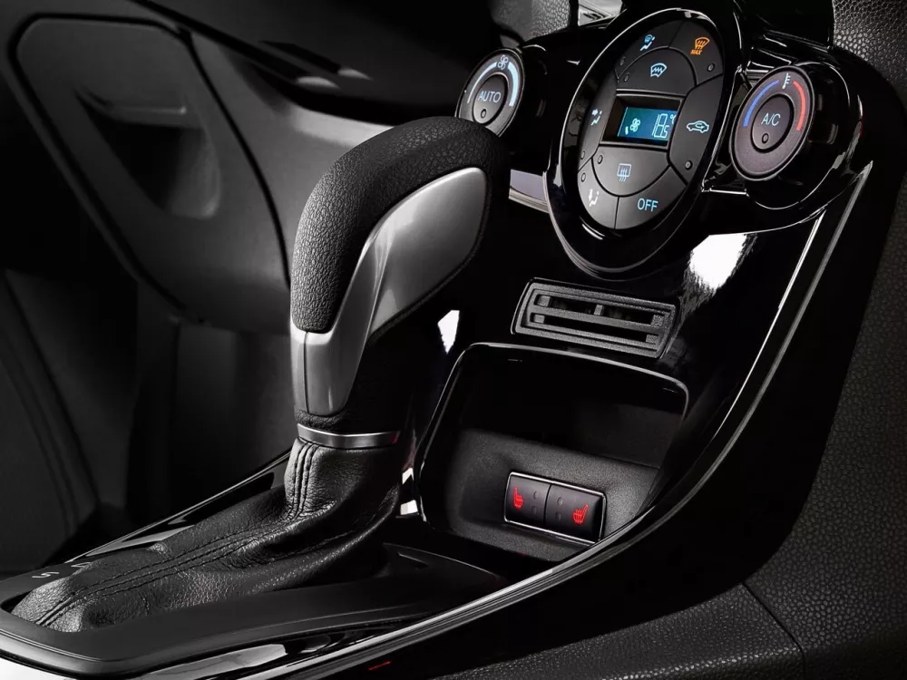 Автомобиль Ford Fiesta Mk6 Рестайлинг Седан