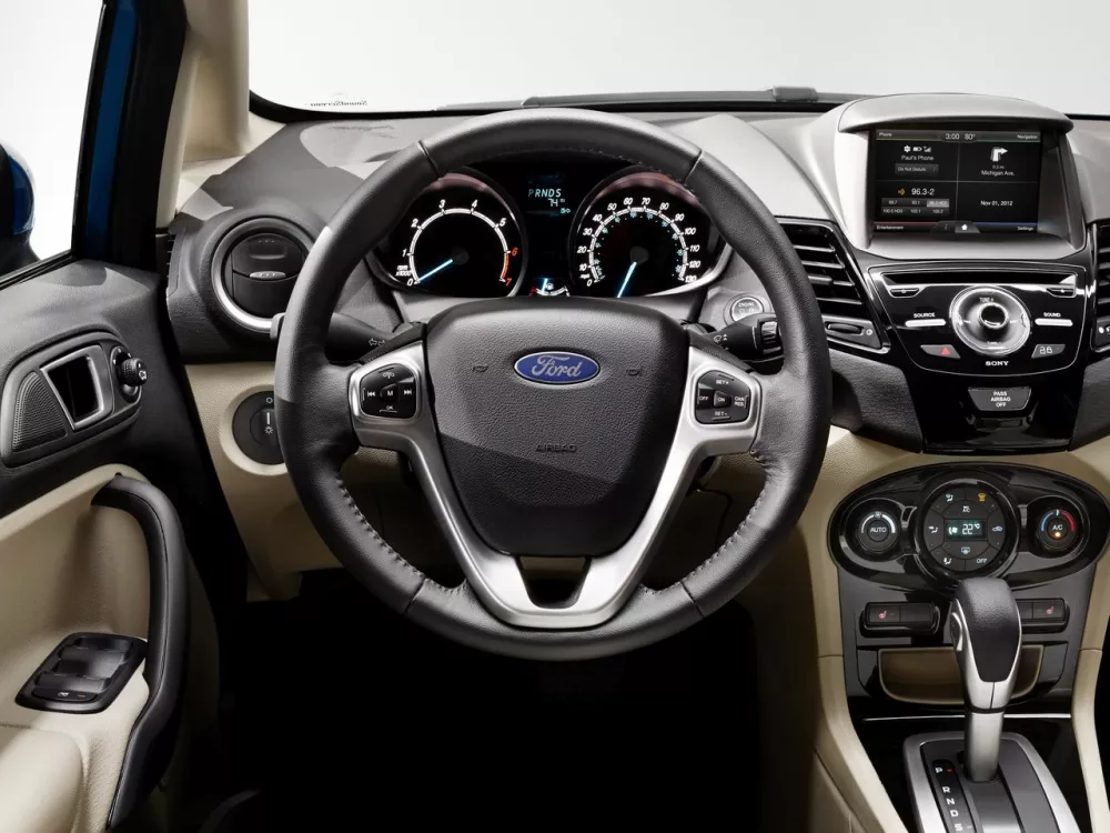 Автомобиль Ford Fiesta Mk6 Рестайлинг Седан