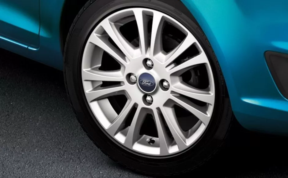 Автомобиль Ford Fiesta Mk6 Рестайлинг Хэтчбек (5 дверей)