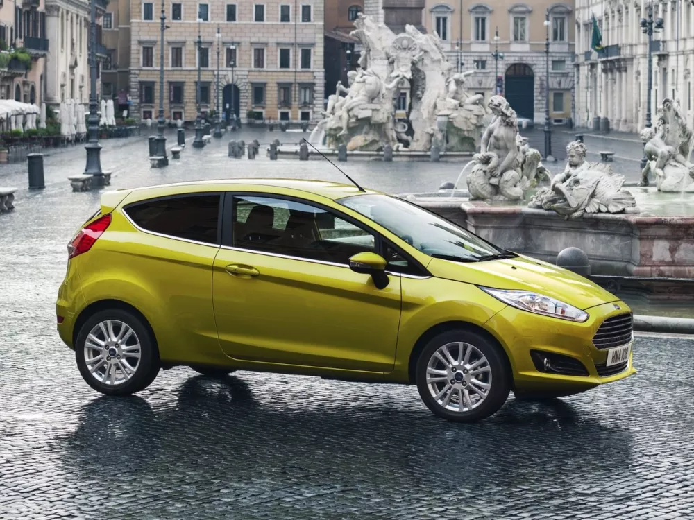 Автомобиль Ford Fiesta Mk6 Рестайлинг Хэтчбек (3 двери)