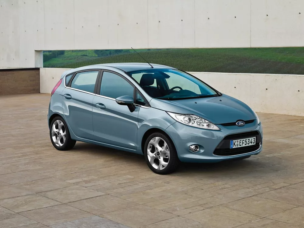 Автомобиль Ford Fiesta Mk6 Хэтчбек (5 дверей)