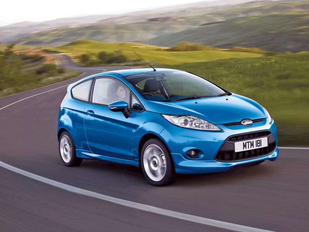 Автомобиль Ford Fiesta Mk6 Хэтчбек (3 двери)